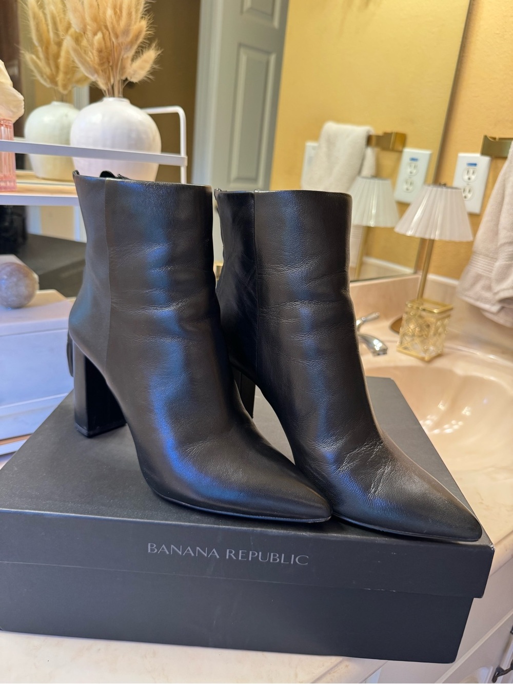 Banana Republic Black Leather Pointed Toe Block Heel Ankle Boots